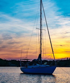 COlumbus freelance writer Ocean sailing